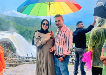 Athirapally Waterfalls with Oberon Tours